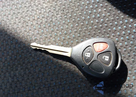 2009 Toyota Matrix S from USA, damaged, VIN 2T1KE40E29C013557